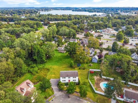 17 Melendy Dr, Reading, MA 01867 photo 3