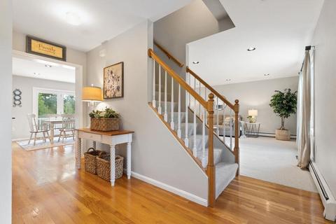17 Melendy Dr, Reading, MA 01867 photo 9