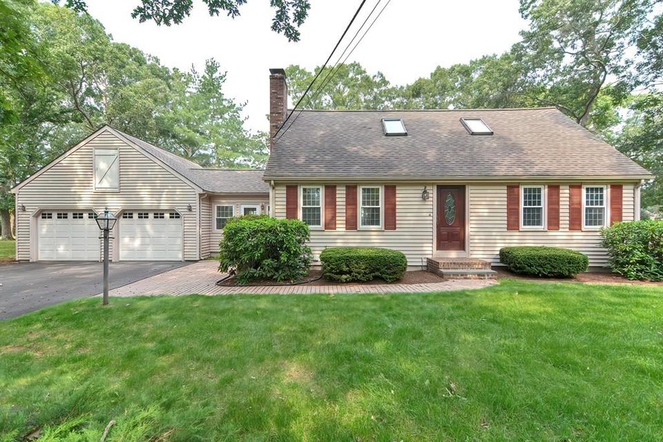 61 Old Farm Rd, North Attleboro, MA 02760 40 Photos MLS 72895859