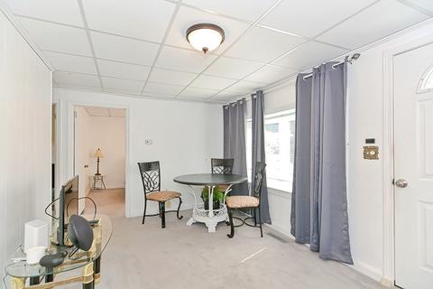31 Markham Cir, Ayer, MA 01432 photo 7