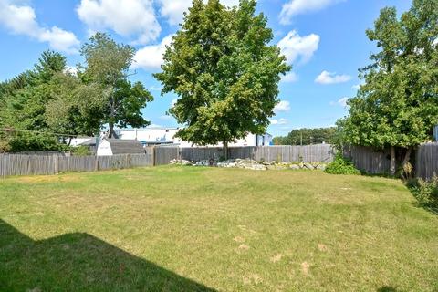 31 Markham Cir, Ayer, MA 01432 photo 3