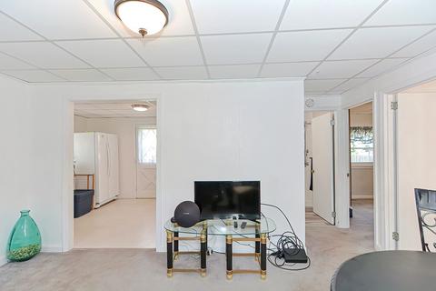 31 Markham Cir, Ayer, MA 01432 photo 8