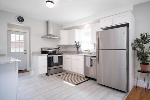 99 Wayne St, Springfield, MA 01118 photo 14