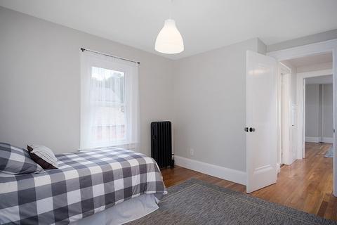 99 Wayne St, Springfield, MA 01118 photo 27
