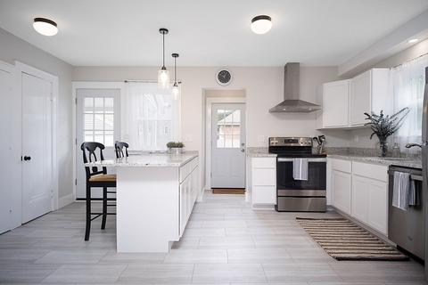 99 Wayne St, Springfield, MA 01118 photo 17