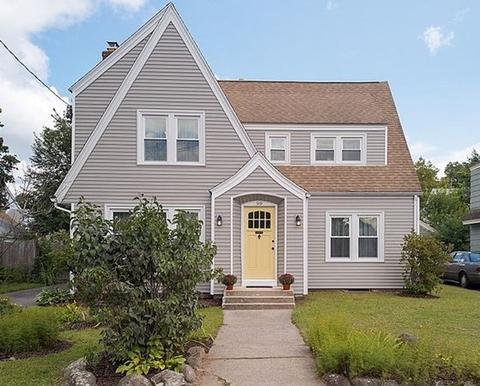 99 Wayne St, Springfield, MA 01118 photo 1
