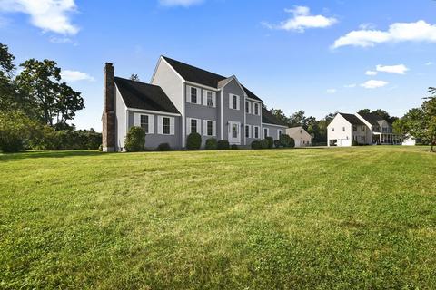1 Devarney Ct, Shirley, MA 01464 photo 2
