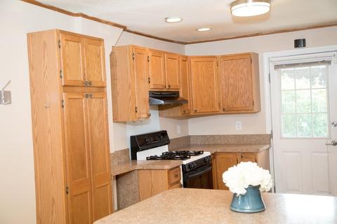 42 Elm Ave, Longmeadow, MA 01106 photo 3