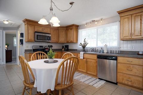 32 Sunridge Dr, Springfield, MA 01118 photo 9