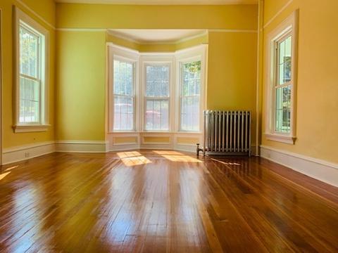 78 Oak St, Springfield, MA 01151 photo 9