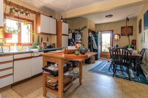 4 Willow St, Gloucester, MA 01930 photo 3