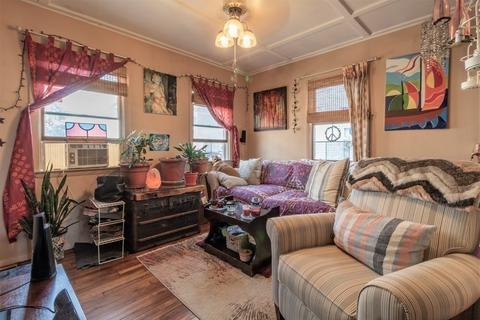 4 Willow St, Gloucester, MA 01930 photo 2