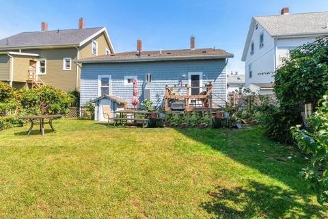 4 Willow St, Gloucester, MA 01930 photo 9