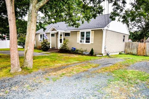 99 Linden St, Barnstable, MA 02601 photo 2