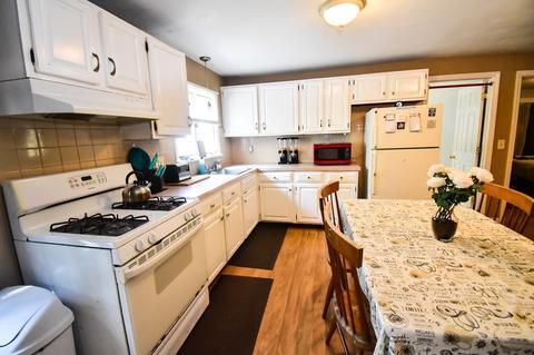 99 Linden St, Barnstable, MA 02601 photo 4