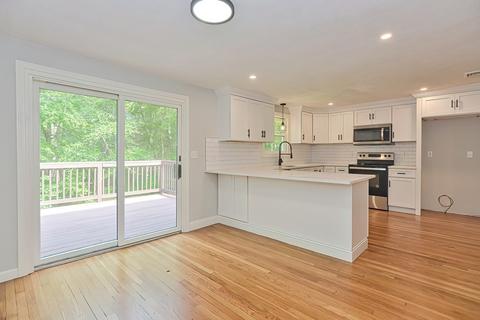 31 Clarkson Dr, Walpole, MA 02081 photo 7