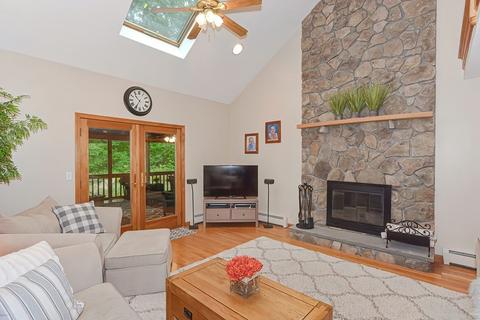 87 High, Upton, MA 01568 photo 9