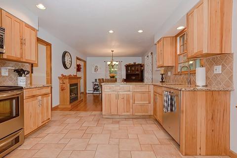 87 High, Upton, MA 01568 photo 6