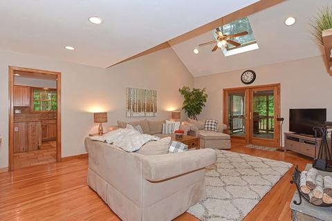 87 High, Upton, MA 01568 photo 11