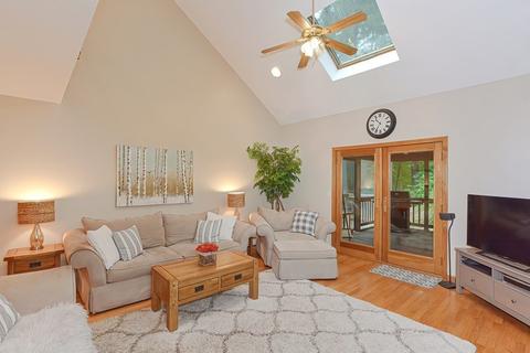 87 High, Upton, MA 01568 photo 10