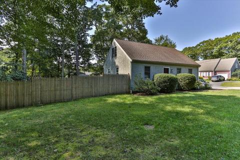 202 Algonquin Ave, Mashpee, MA 02649 photo 2