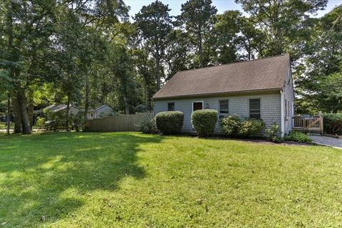 202 Algonquin Ave, Mashpee, MA 02649 photo 3