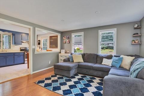 202 Algonquin Ave, Mashpee, MA 02649 photo 12