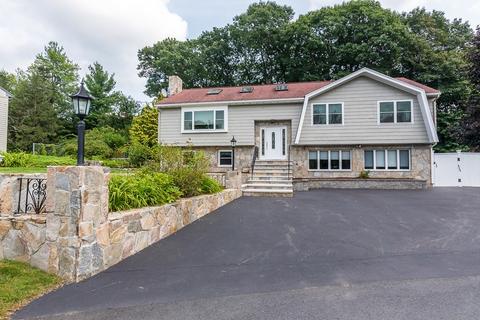 26 Judith Cir, Dedham, MA 02026 photo 1