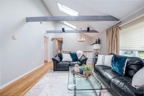 26 Judith Cir, Dedham, MA 02026 photo 6