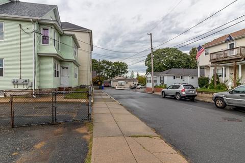 13 Middlesex St, Fall River, MA 02723 photo 9