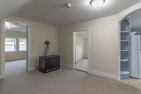 13 Middlesex St, Fall River, MA 02723 photo 40