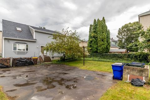 13 Middlesex St, Fall River, MA 02723 photo 6