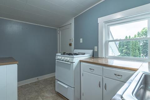 13 Middlesex St, Fall River, MA 02723 photo 38