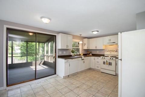 369 Commonwealth Ave, Springfield, MA 01108 photo 8