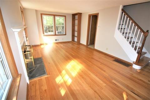 116 Donbray Rd, Springfield, MA 01119 photo 4
