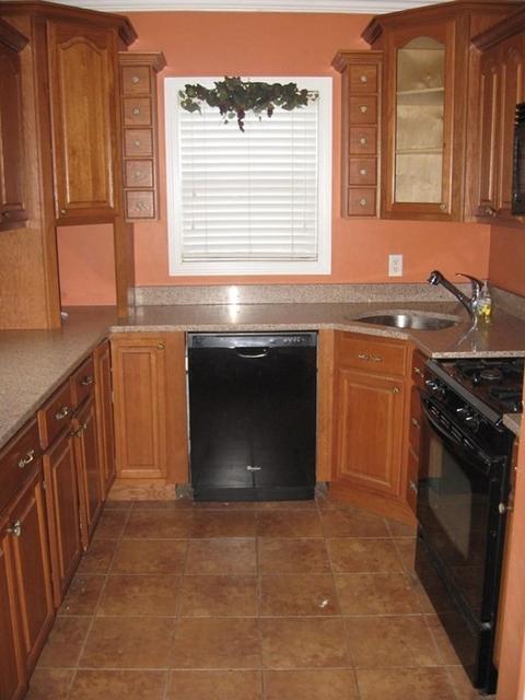 172 Grant St, Fall River, MA 02721 photo 10