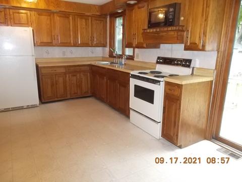 18 Redden St, Springfield, MA 01119 photo 10