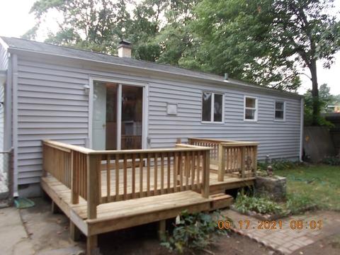 18 Redden St, Springfield, MA 01119 photo 4