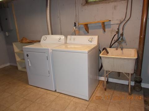 18 Redden St, Springfield, MA 01119 photo 32