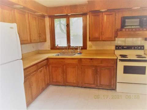 18 Redden St, Springfield, MA 01119 photo 12