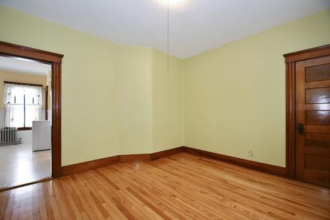 27 Kosta St, Worcester, MA 01607 photo 12