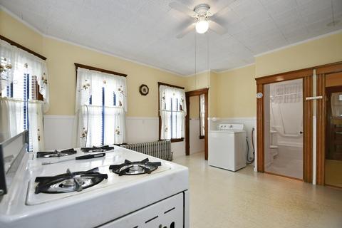 27 Kosta St, Worcester, MA 01607 photo 6