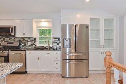 9 Shore Dr, Upton, MA 01568 photo 5