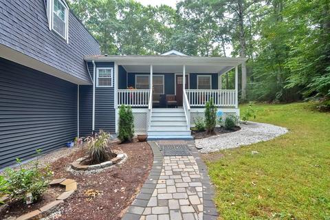 9 Shore Dr, Upton, MA 01568 photo 2