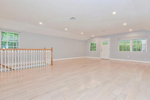 9 Shore Dr, Upton, MA 01568 photo 9