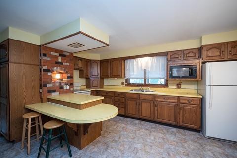 165 Beacon St, Clinton, MA 01510 photo 7