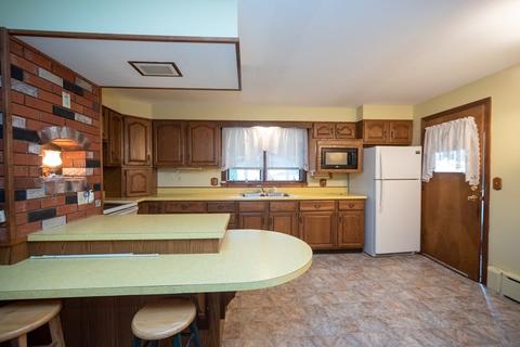 165 Beacon St, Clinton, MA 01510 photo 9