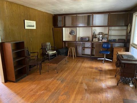 105 Plain St, Easthampton, MA 01027 photo 8