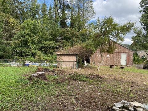 105 Plain St, Easthampton, MA 01027 photo 27