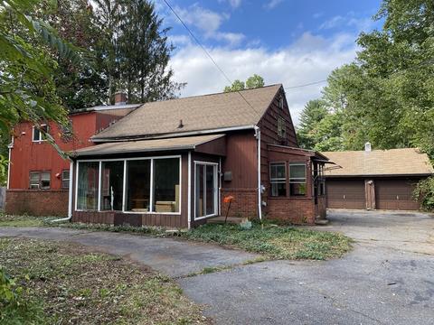105 Plain St, Easthampton, MA 01027 photo 3